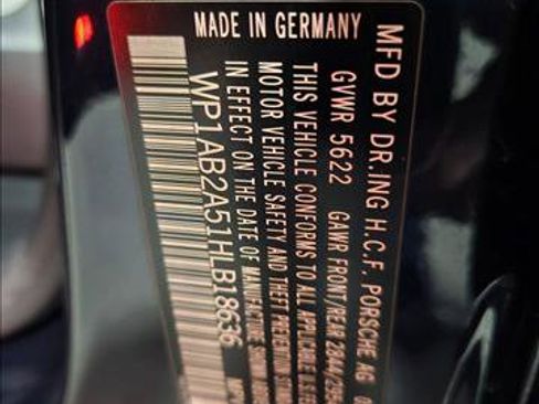 Used 2017 Porsche Macan S image 23