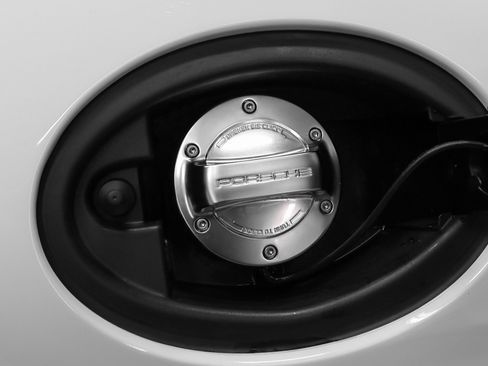 Used 2019 Porsche 911 Speedster image 18