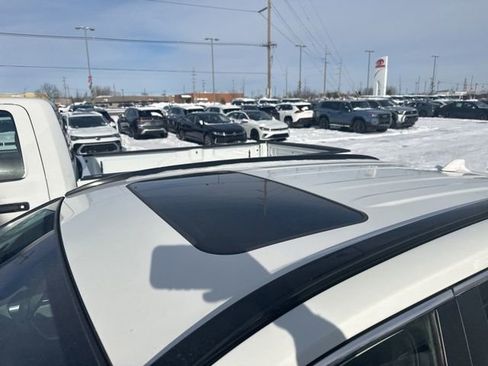 Used 2019 Toyota RAV4 XLE image 10