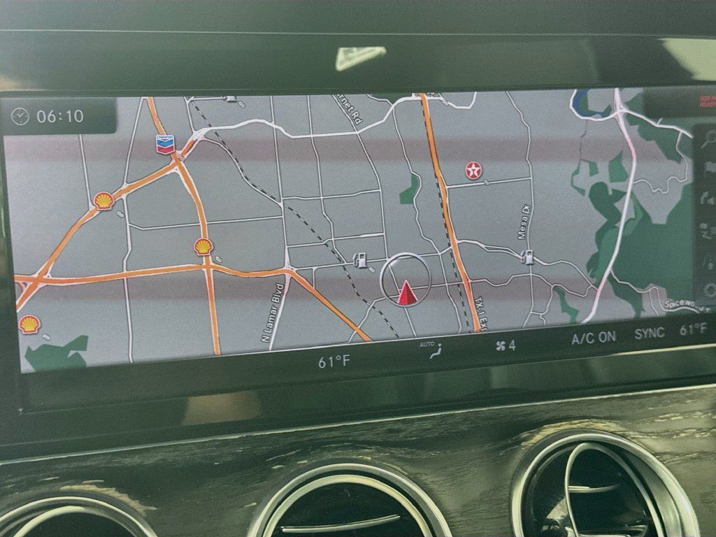 Used 2018 Mercedes-Benz E 300 image 14