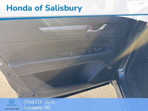 Used 2018 MAZDA CX-5 Touring w/ Preferred Equipment Package image 9