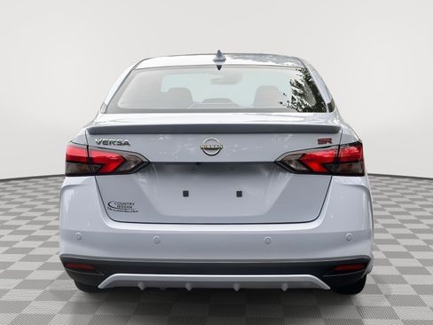 New 2025 Nissan Versa SR w/ Trunk Package FWD image 6