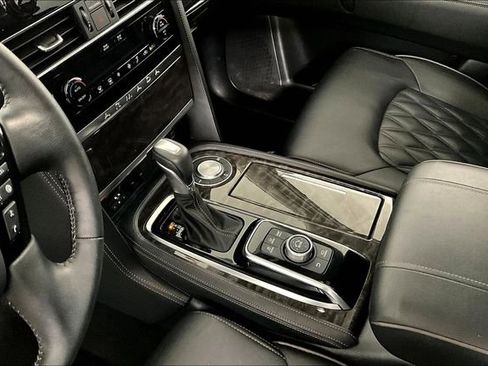 Used 2024 Nissan Armada Platinum w/ Captain's Chairs Package image 17