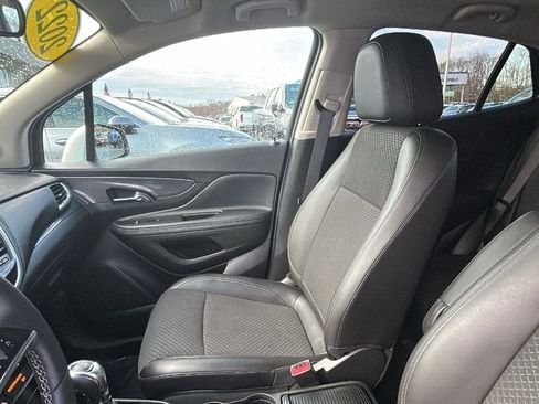 Used 2022 Buick Encore Preferred w/ Safety Package image 26