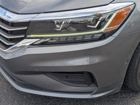 Used 2022 Volkswagen Passat 2.0T image 12