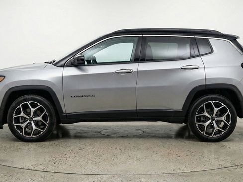 Used 2025 Jeep Compass Limited AWD/4WD image 5