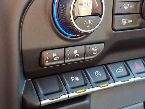 Used 2021 Chevrolet Silverado 1500 LTZ image 24