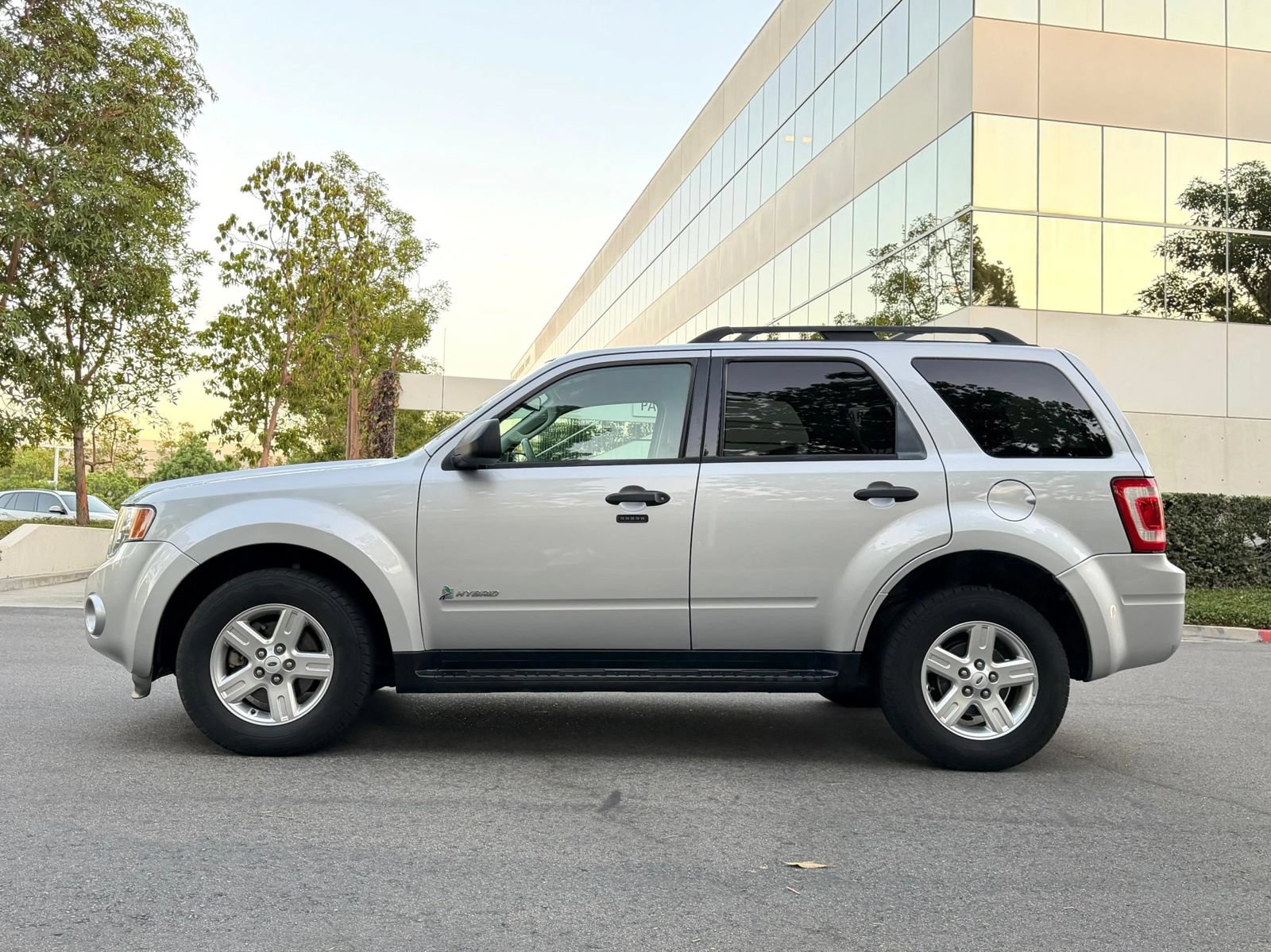 Used 2012 Ford Escape FWD Hybrid image 6