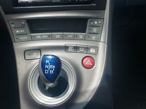 Used 2012 Toyota Prius Two FWD image 15