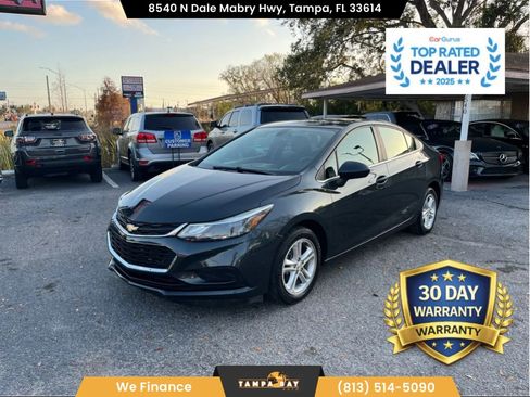 Used 2017 Chevrolet Cruze LT FWD image 1