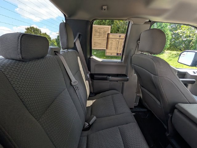 Used 2018 Ford F150 XLT w/ Equipment Group 302A Luxury AWD/4WD image 32