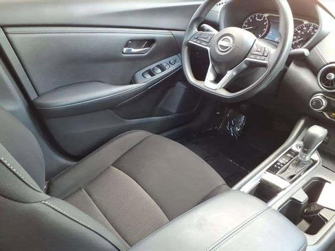 Used 2024 Nissan Sentra SV image 9
