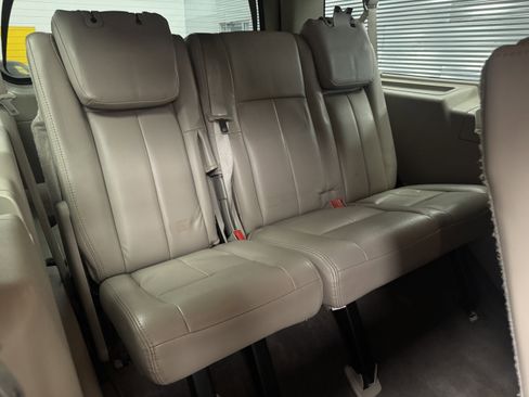 Used 2011 Ford Expedition EL XLT image 15
