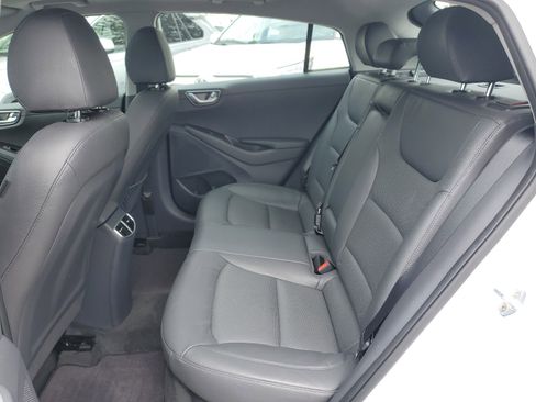 Used 2020 Hyundai Ioniq Limited image 9