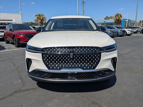 New 2026 Lincoln Nautilus Premier image 10