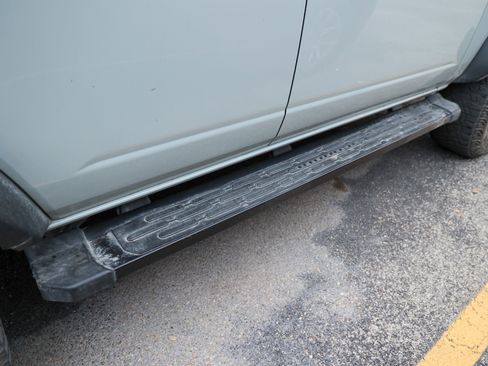 Used 2023 Ford Bronco Wildtrak image 14