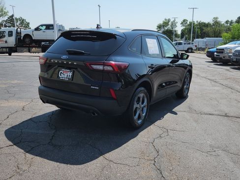 Certified 2025 Ford Escape ST-Line AWD/4WD image 10