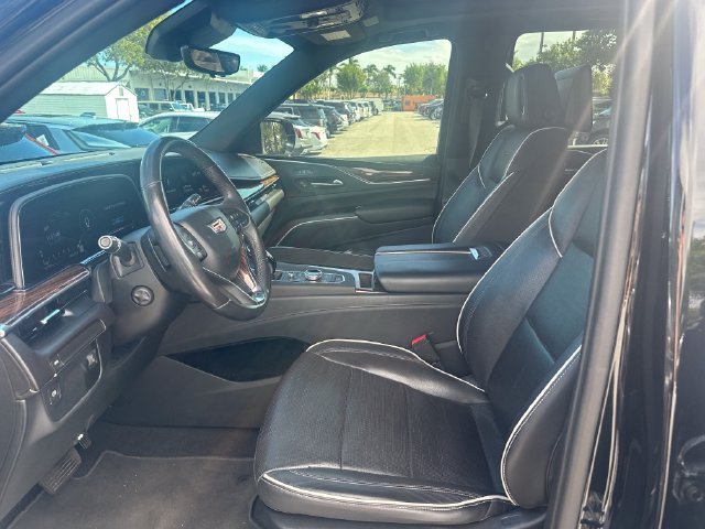 Used 2021 Cadillac Escalade Premium Luxury RWD image 9