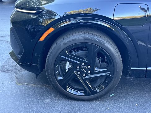 New 2025 Chevrolet Equinox EV RS image 11