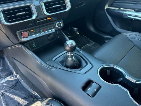 Used 2025 Ford Mustang GT Premium RWD image 32