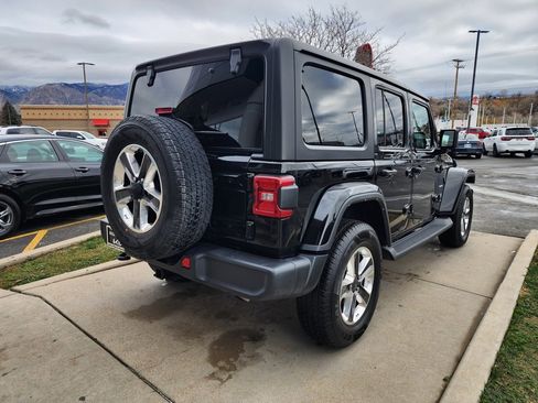 Used 2022 Jeep Wrangler Unlimited Sahara w/ LED Lighting Group image 5