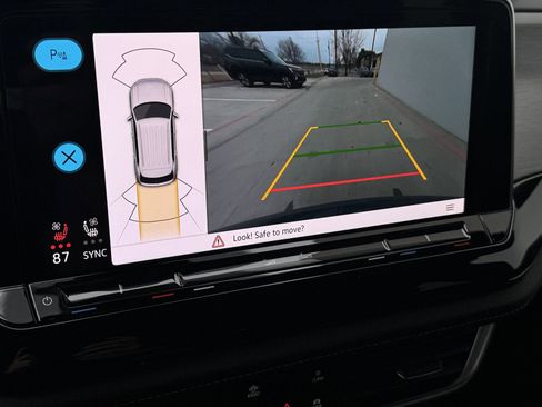 New 2026 Volkswagen Atlas Cross Sport SE image 18