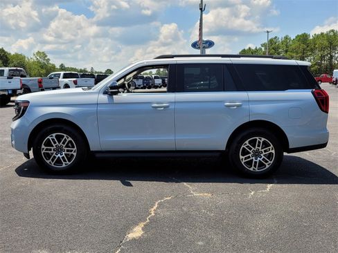 New 2025 Ford Expedition Active image 4