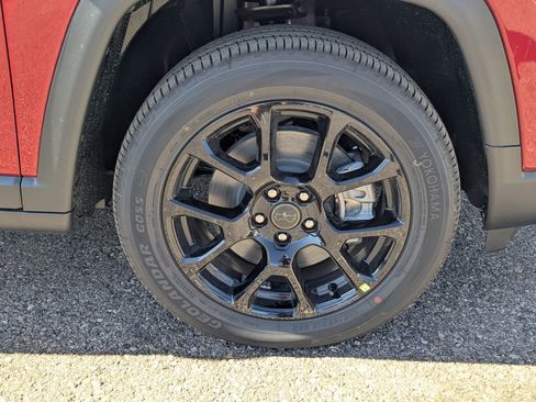 New 2026 Jeep Compass Latitude image 6