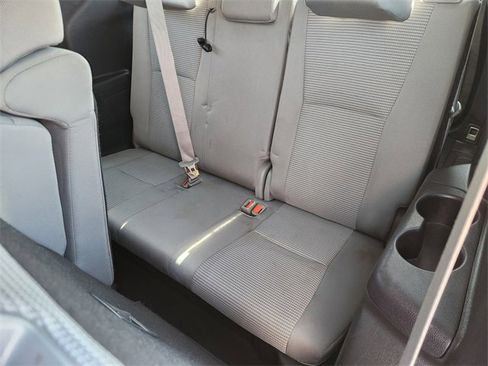 Certified 2023 Toyota Highlander L image 21