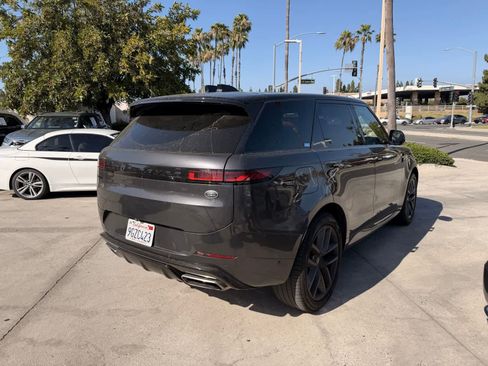 Used 2023 Land Rover Range Rover Sport SE Dynamic AWD/4WD image 5