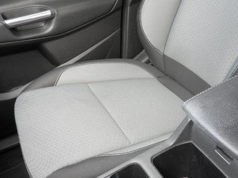 Used 2018 Ford Escape SE image 25