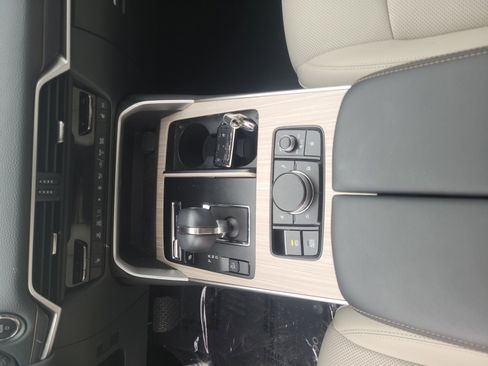 Used 2024 MAZDA CX-90 Plug-In Hybrid w/ Preferred image 15