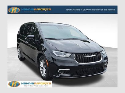 Used 2026 Chrysler Pacifica Limited