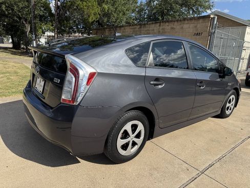 Used 2014 Toyota Prius Four FWD image 14