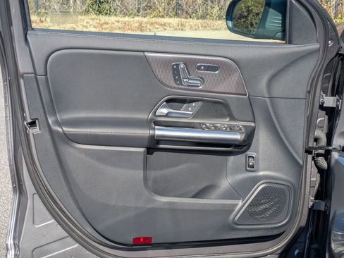 Used 2023 Mercedes-Benz GLA 250 4MATIC image 20