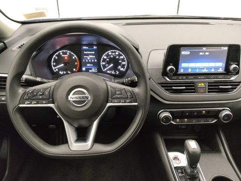 Used 2022 Nissan Altima 2.5 S FWD image 22
