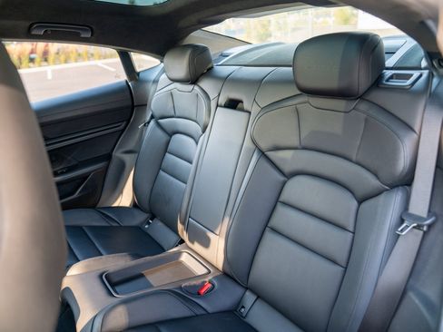 Certified 2020 Porsche Taycan Turbo w/ Premium Package AWD/4WD image 22