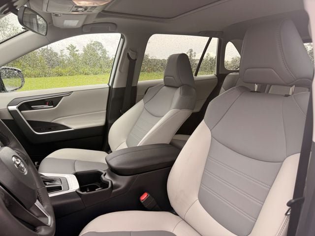 Used 2025 Toyota RAV4 XLE Premium w/ Weather Package FWD image 5