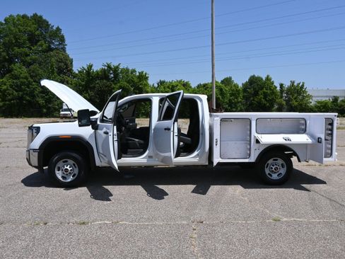 Used 2024 GMC Sierra 2500 Pro w/ Convenience Package AWD/4WD image 28
