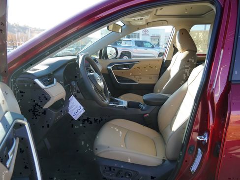 New 2025 Toyota RAV4 XLE Premium w/ Weather Package image 19