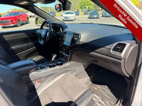 Used 2020 Jeep Grand Cherokee Altitude AWD/4WD image 36