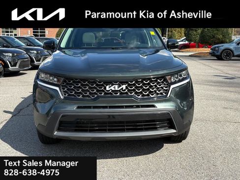 Certified 2023 Kia Sorento S w/ Panoramic Sunroof Package image 2