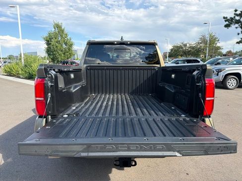 Used 2024 Toyota Tacoma TRD Off-Road w/ TRD Off Road Upgrade Package AWD/4WD image 18