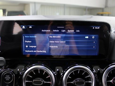 Used 2024 Mercedes-Benz GLA 250 image 26