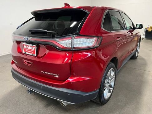 Used 2018 Ford Edge Titanium w/ Equipment Group 302A AWD/4WD image 3