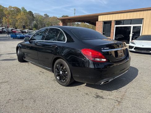 Used 2017 Mercedes-Benz C 300 Sedan image 4