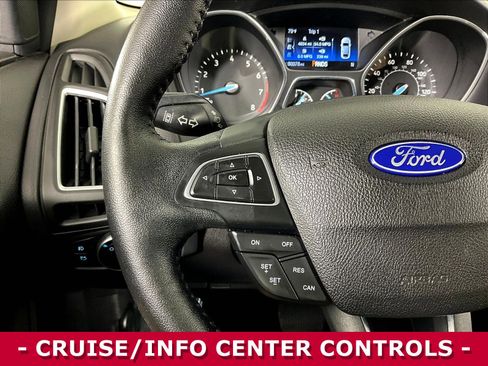Used 2015 Ford Focus Titanium w/ Titanium Technology Package FWD image 11