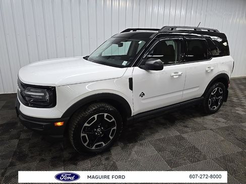 Used 2022 Ford Bronco Sport Outer Banks w/ Tech Package image 6
