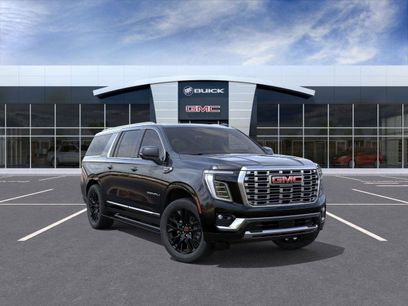 New 2026 GMC Yukon XL Denali w/ Sun & Power Step Package