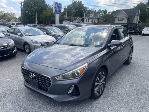Used 2018 Hyundai Elantra GT FWD image 29